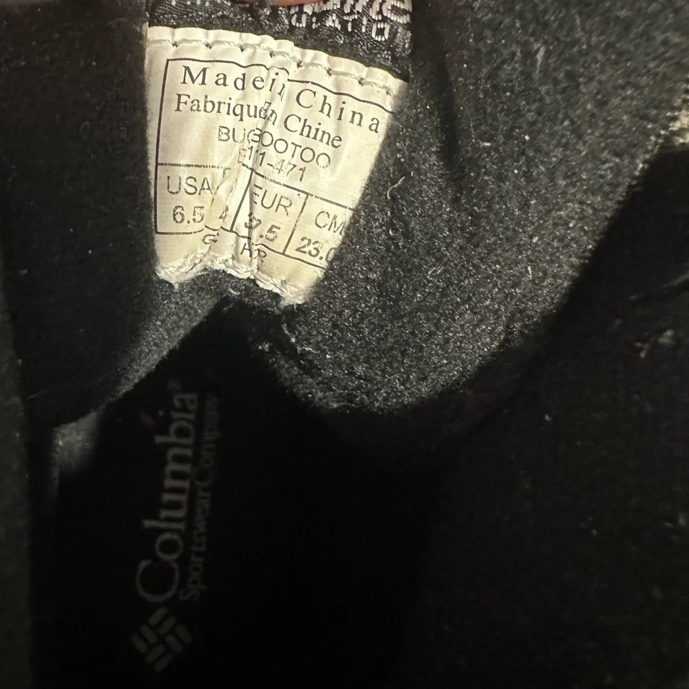 Columbia' Black and Brown Boots